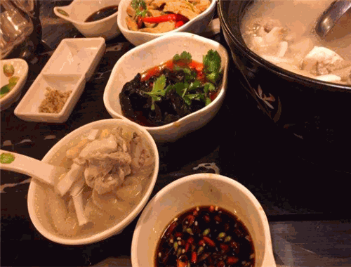 一品椰香椰子鸡