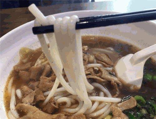 梁小担牛肉粉