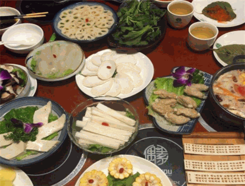 偶素素食火锅