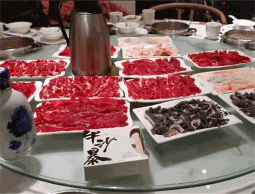 牛沙暴潮汕牛肉火锅