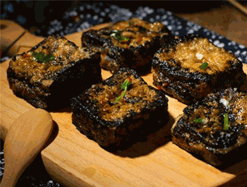 何字坊臭豆腐