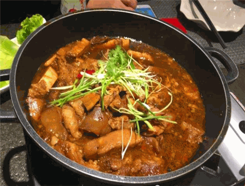 一锅一宴牛板筋火锅
