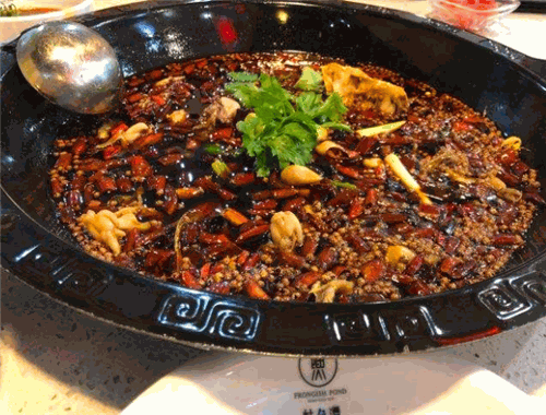 蛙鱼潭火锅