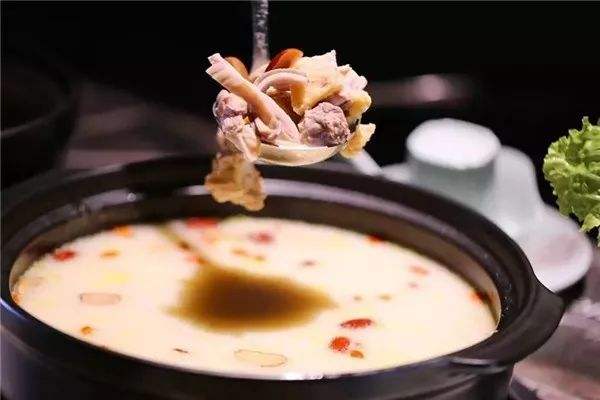 苗韵竹荪鹅餐饮
