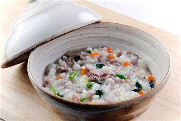 苗韵竹荪鹅餐饮