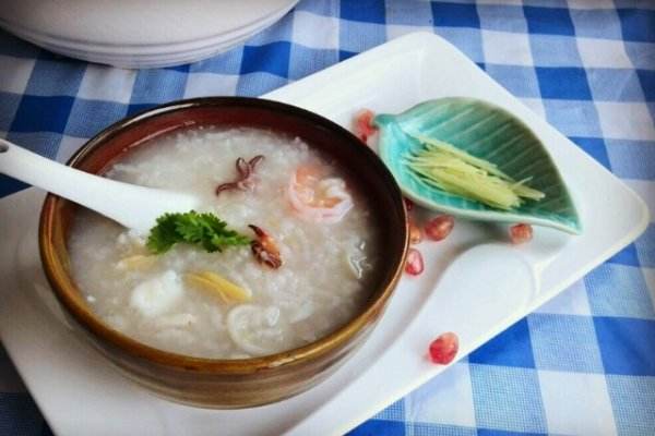 苗韵竹荪鹅餐饮