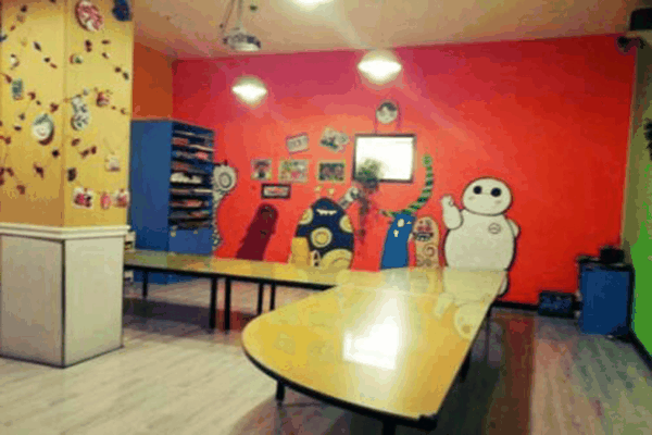 米洛瓦国际美术