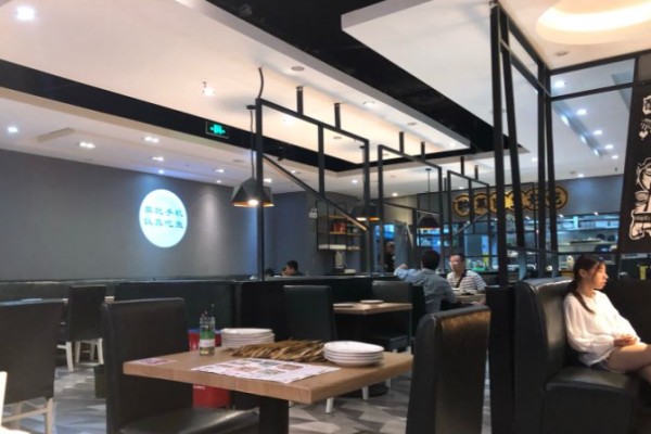 巨二老坛子酸菜鱼