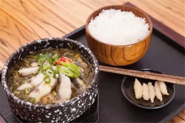 李记招牌酸菜鱼