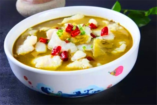 小何酸菜鱼