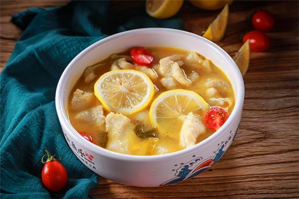 曹小乔酸菜鱼