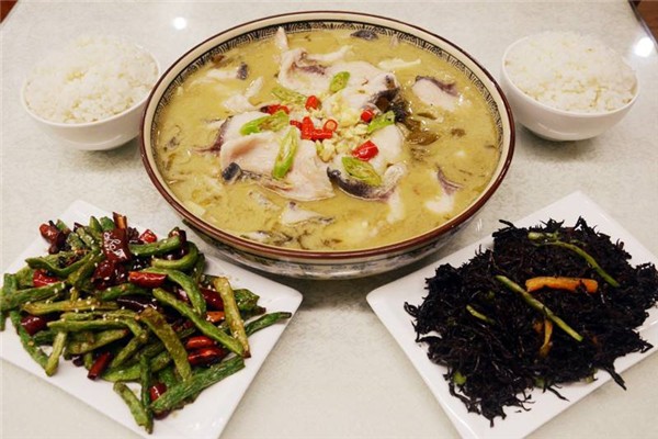 苏家渔石锅酸菜鱼米饭