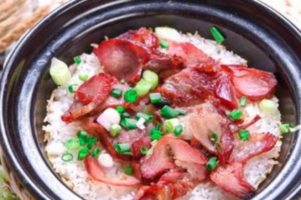锋味煲仔饭
