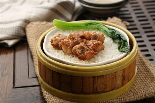 腱骨头排骨米饭