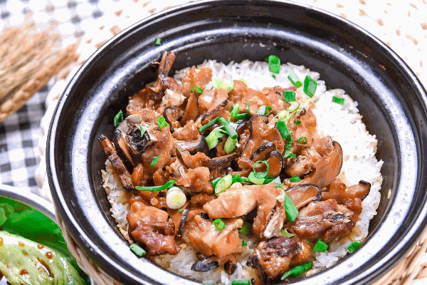 松桂坊腊味煲仔饭