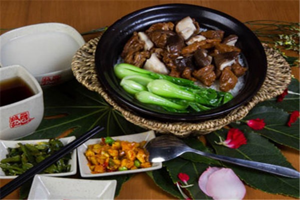阁调煲仔饭