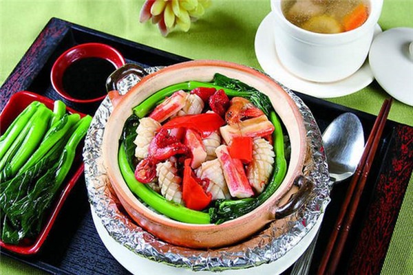 煲上皇煲仔饭