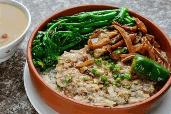 雄记煲仔饭