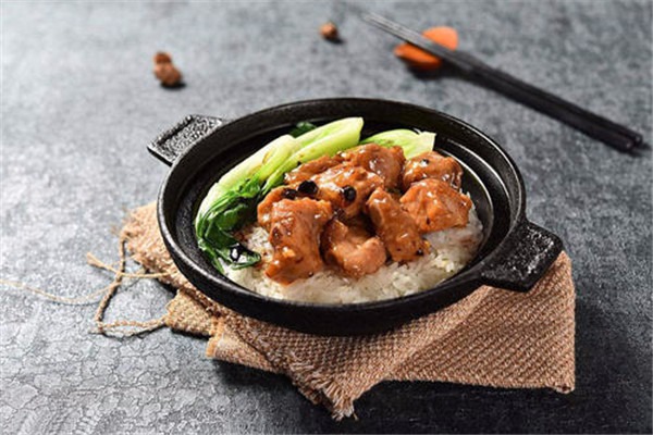 米本煲仔饭