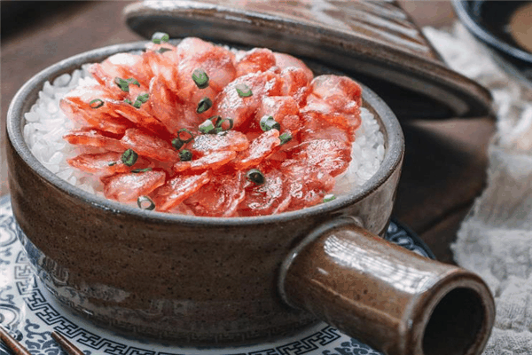 正宗煲仔饭