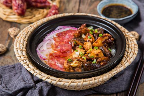 利口福煲仔饭