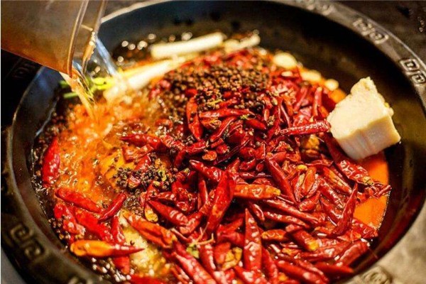 青红造了个白麻辣烫