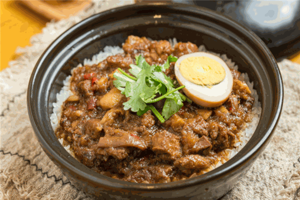 莎妮煲仔饭
