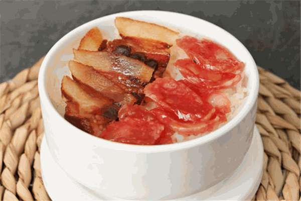 莎妮煲仔饭