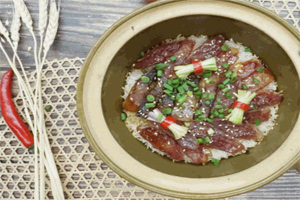 外婆家煲仔饭