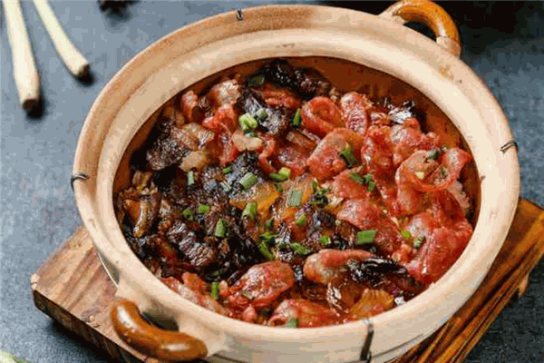 子鲤港式煲仔饭