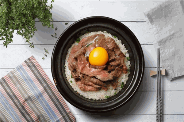 煲百味煲仔饭