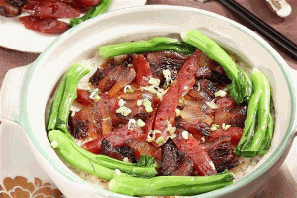 牛牛煲仔饭