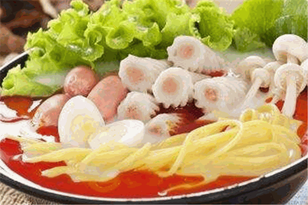 鲁更叶麻辣烫