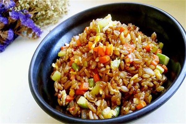 犟串串串炒饭