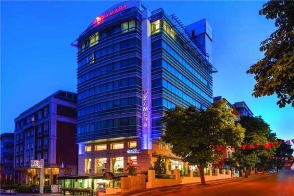 华美达酒店