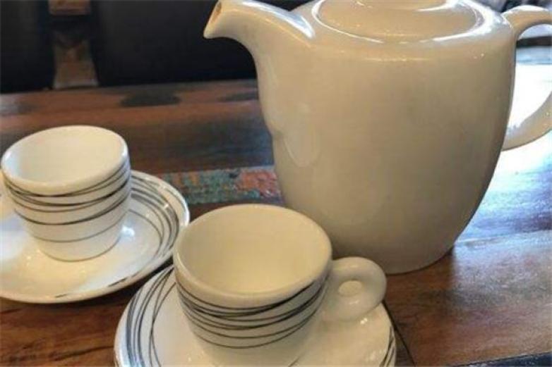 人草木奶茶