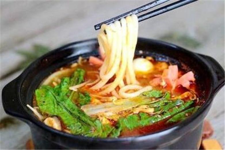 云南大理寺过桥米线