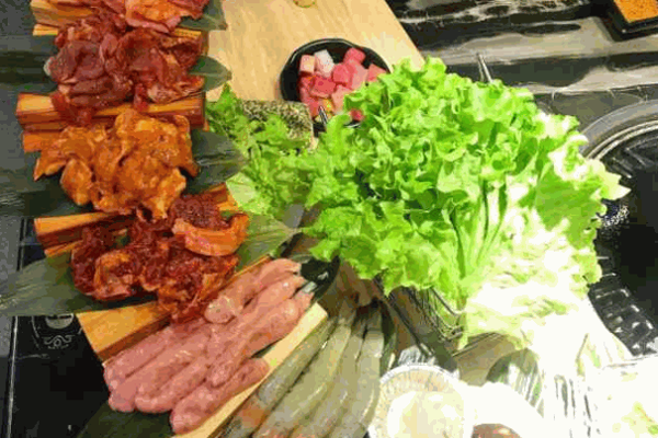 聚十三地摊烤肉