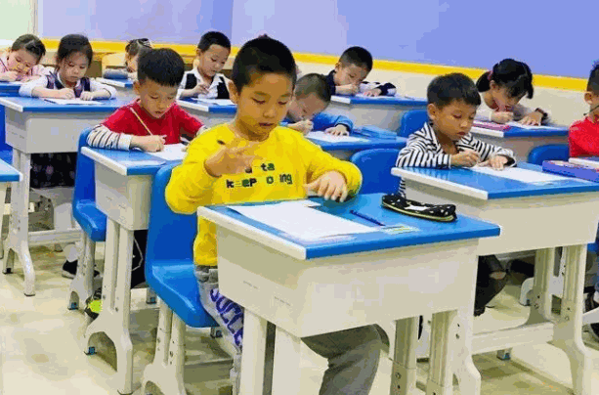 奥博少儿教育珠心算