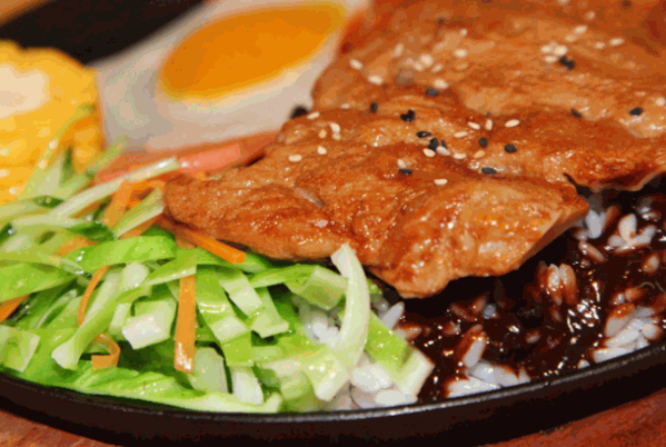 牛排爱上饭