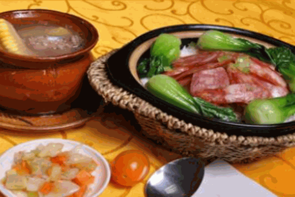 万莱新煲仔饭