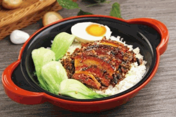 万莱新煲仔饭