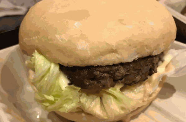 巴百克牛肉堡