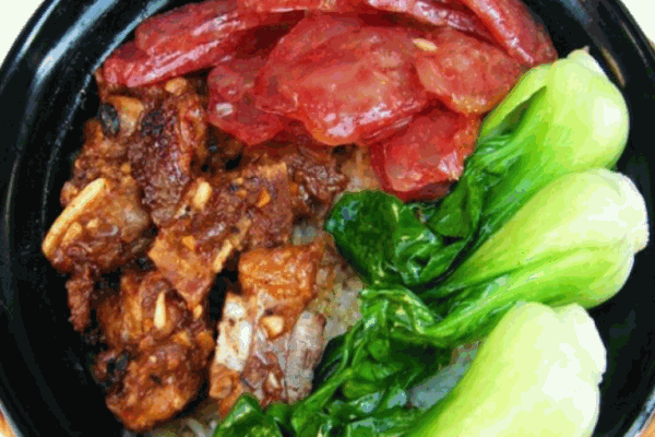 嘟嘟煲仔饭