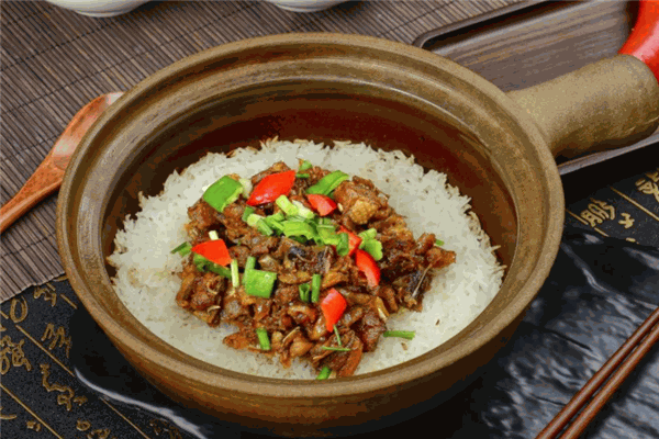 天下无二煲仔饭