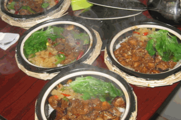 哎呦喂煲仔饭