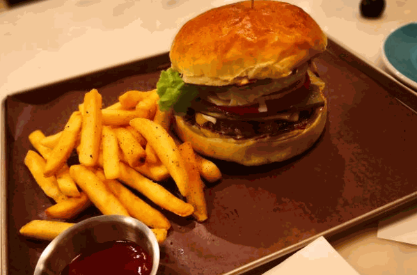 酷食塔KRUSTA美式牛肉汉堡