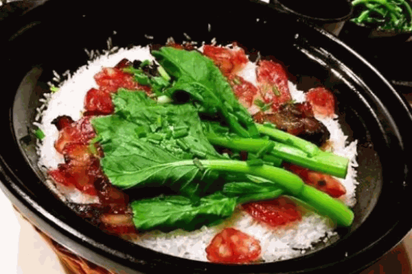 润粤煲仔饭