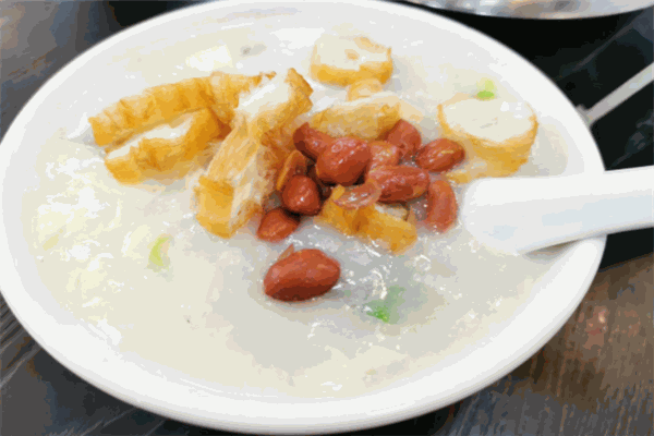 成记粥粉面食店