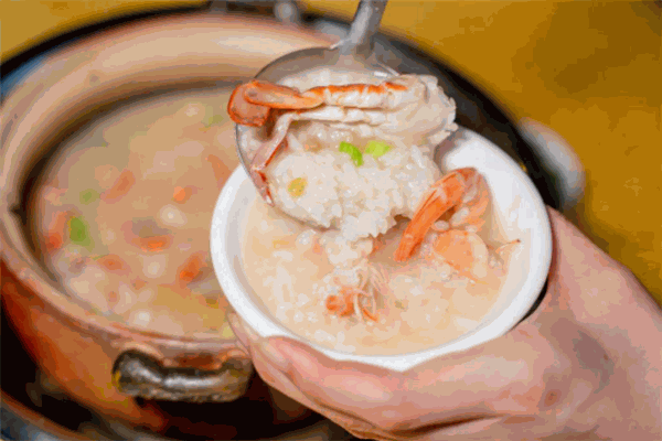 潮味海鲜砂锅粥